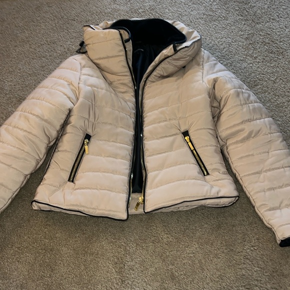 Coat - Picture 1 of 4